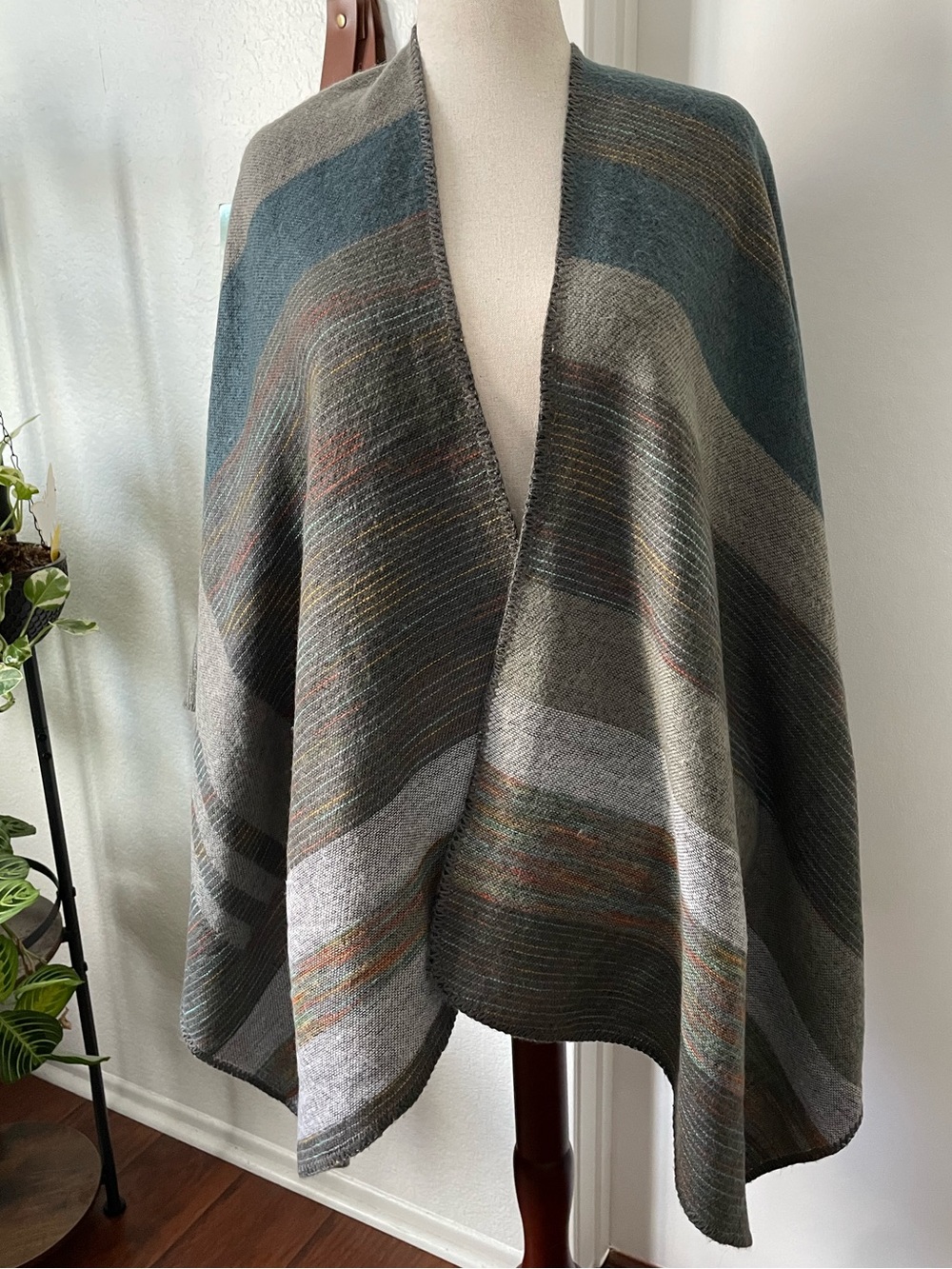 Ruana Poncho One Size Geometric Southwestern Boho Wrap Cape Western Fall Artsy